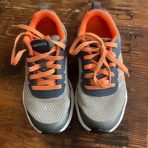 Saucony tie sneakers size 13.5